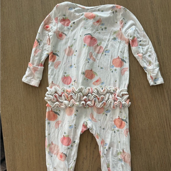 Angel Dear peach ruffle pajamas - Picture 2 of 2